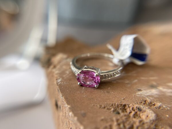 1.32ct Pink Sapphire & Diamond 14K WG Oval Ring - Image 5